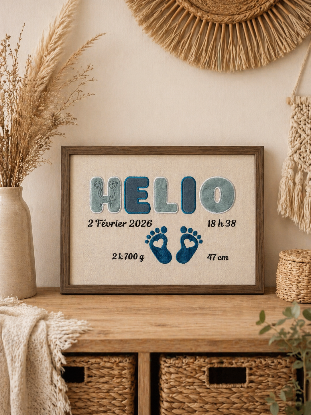 Cadre personnalisé avec les vêtements de bébé ✨ écriture arrondie